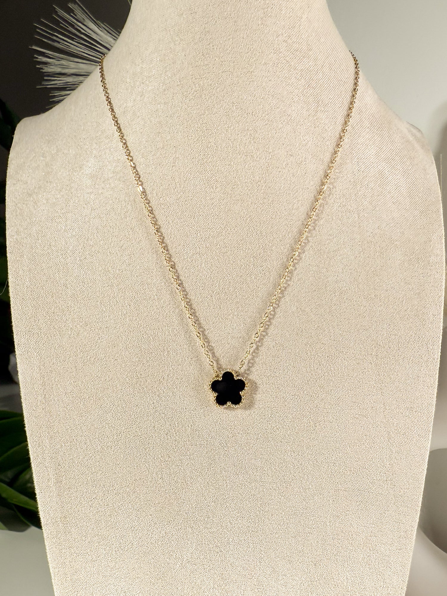 COLLANA VAN