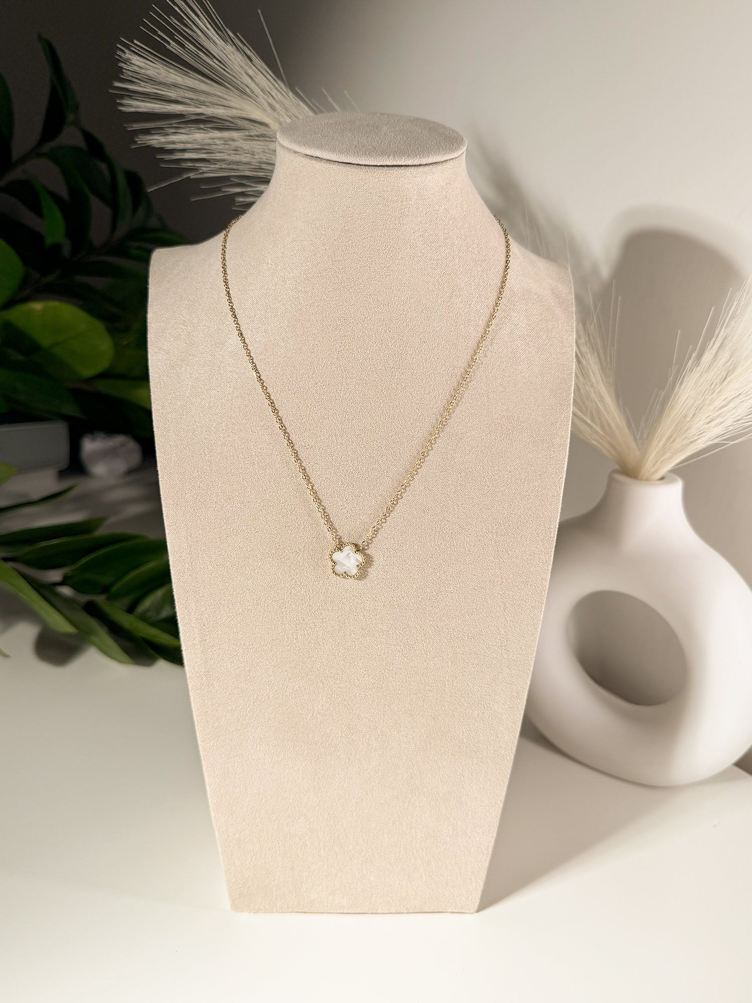 COLLANA VAN