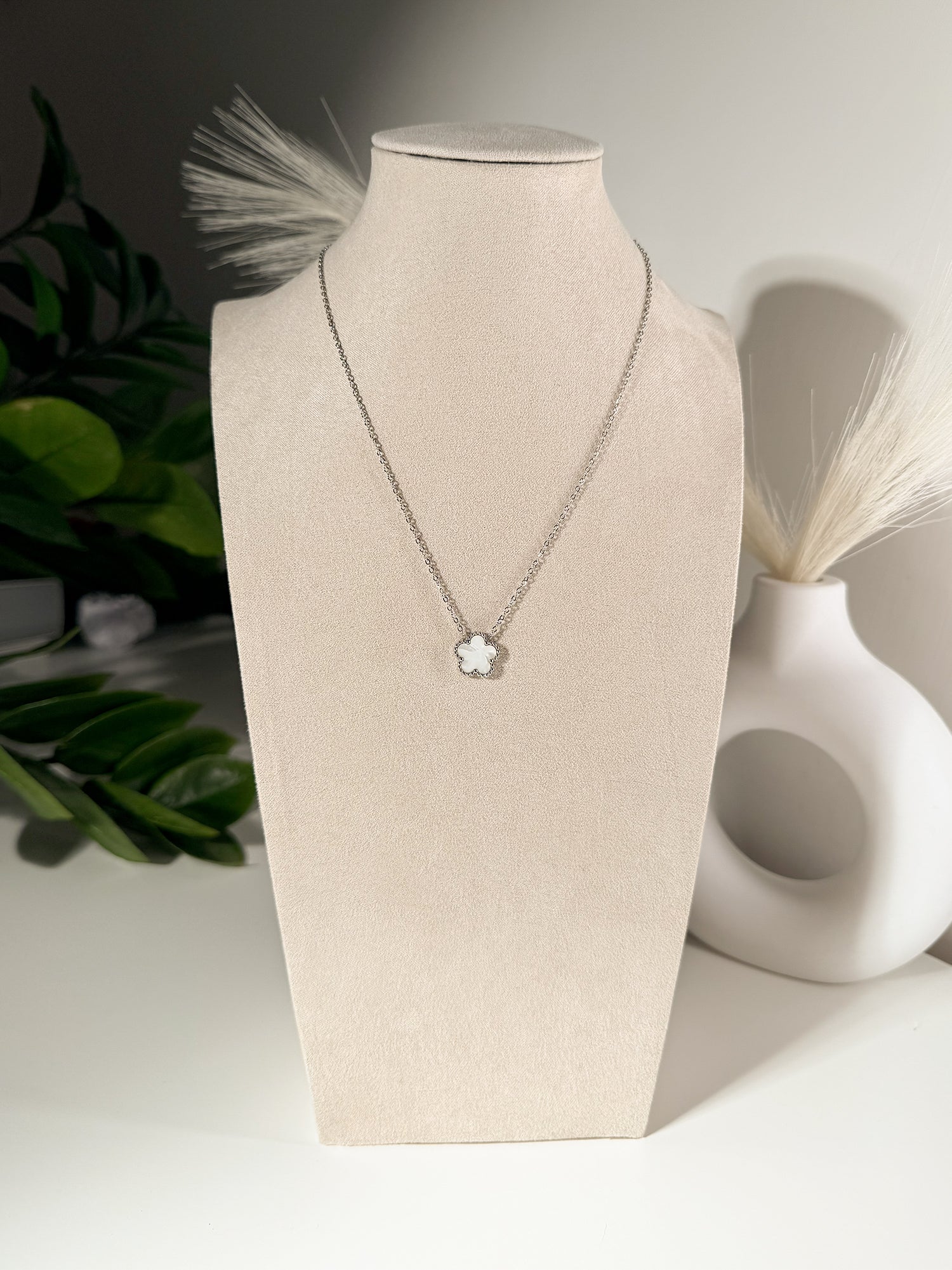 COLLANA VAN