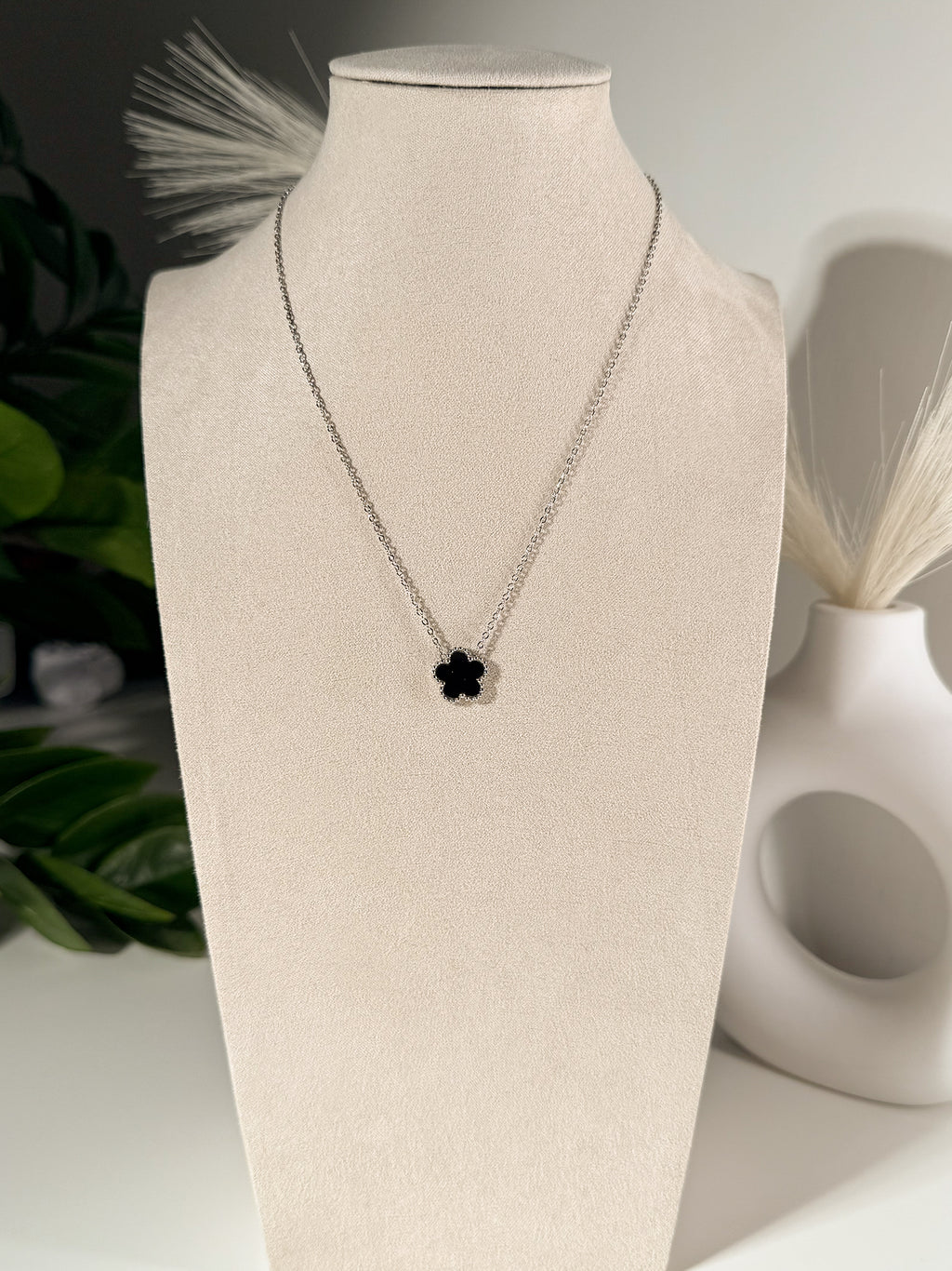 COLLANA VAN