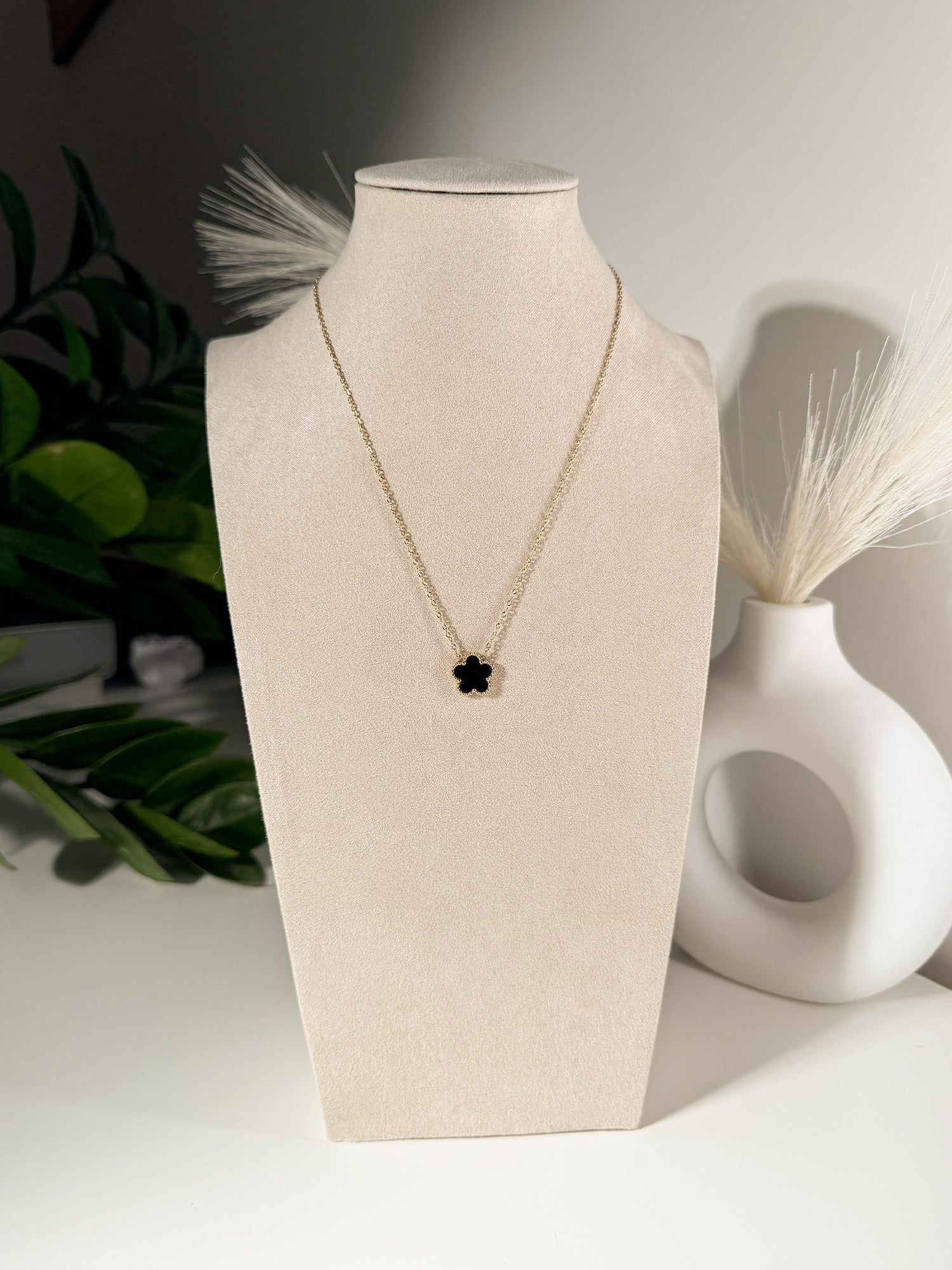 COLLANA VAN
