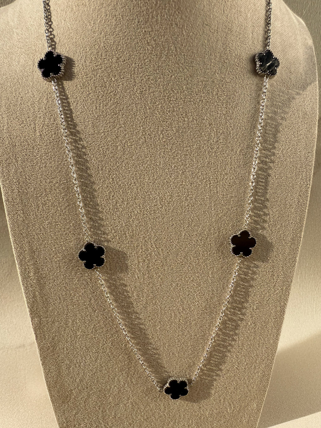 COLLANA VAN